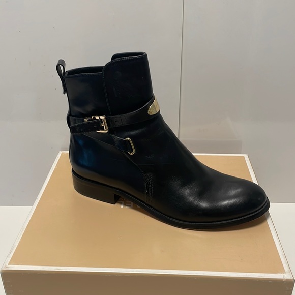 Black Leather Michael Kors Ankle Boots! - Picture 1 of 5